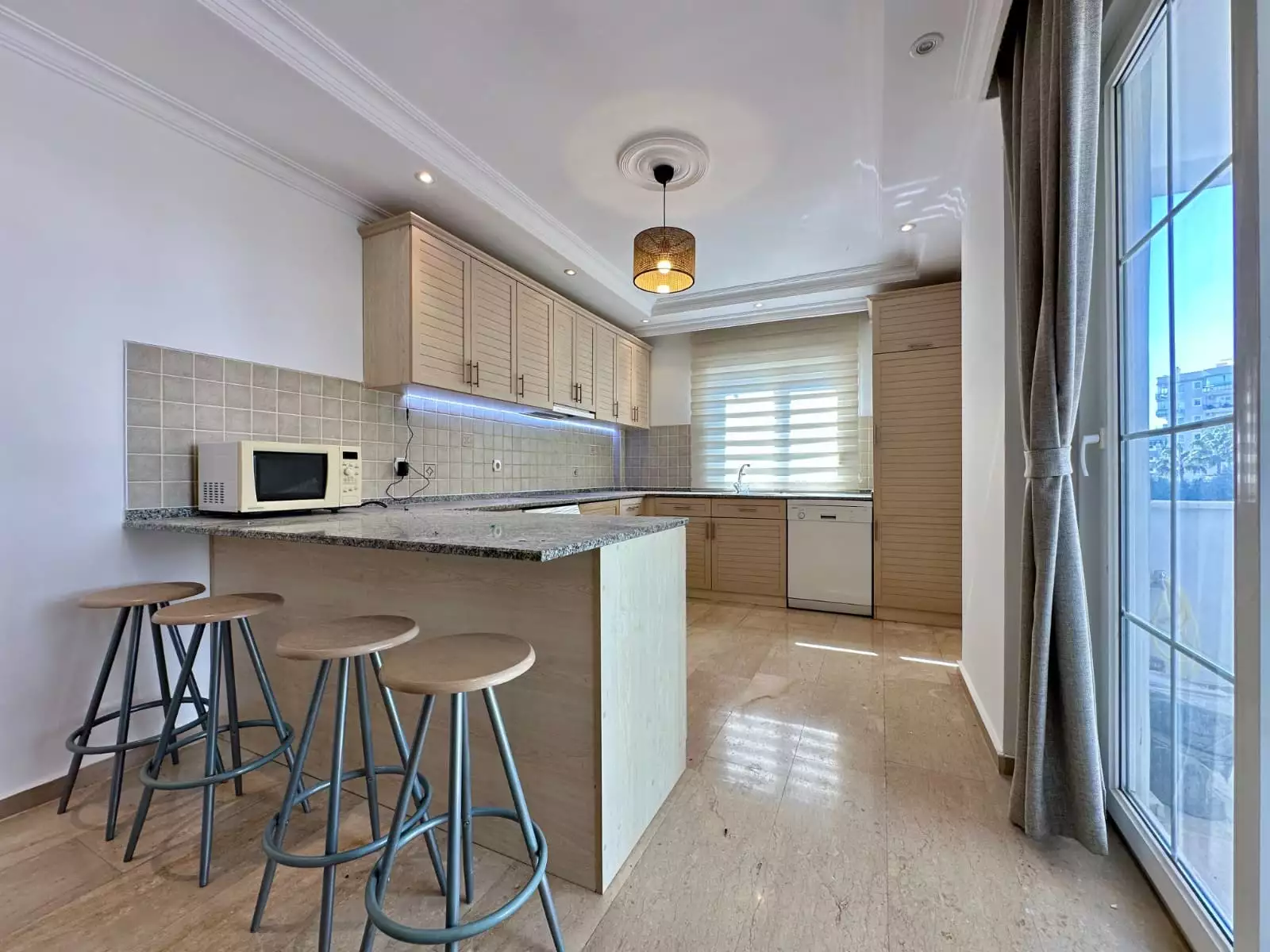 Flat 110m² in Turkey, Tosmur. Priced at 137500€ rent photo-8