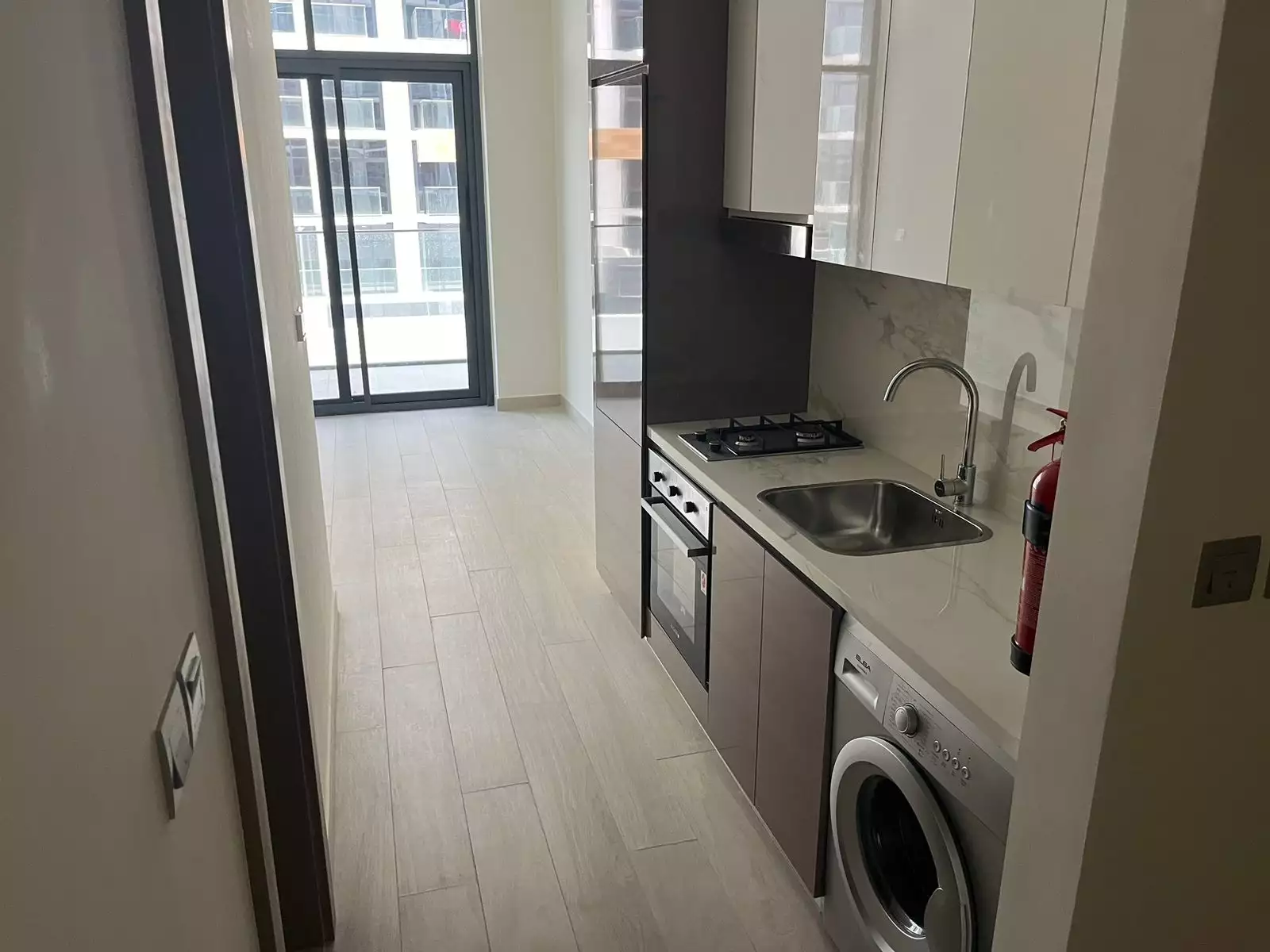 Flat 32m² in UAE, Dubai. Priced at 190577$ rent photo-1