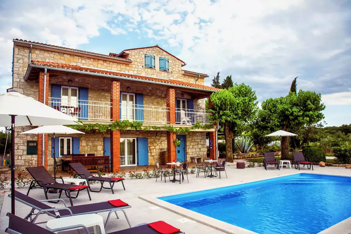 House 538m² in Croatia, Porec. Priced at 1300000€ rent photo-1