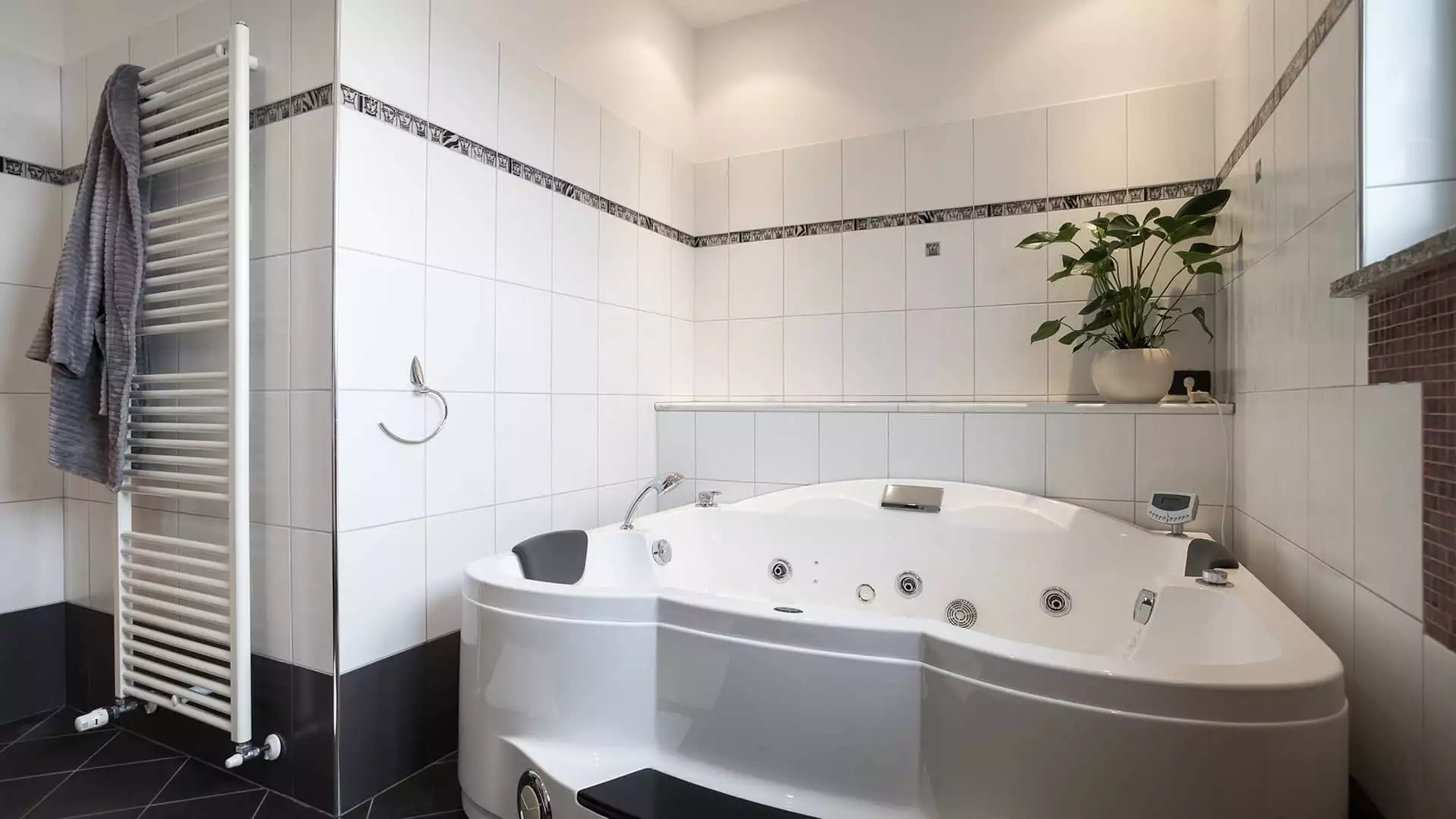 House 350m² in Croatia, Pula. Priced at 1850000€ rent photo-7
