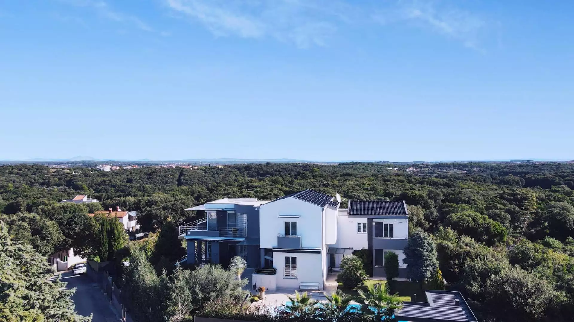 House 350m² in Croatia, Pula. Priced at 1850000€ rent photo-14