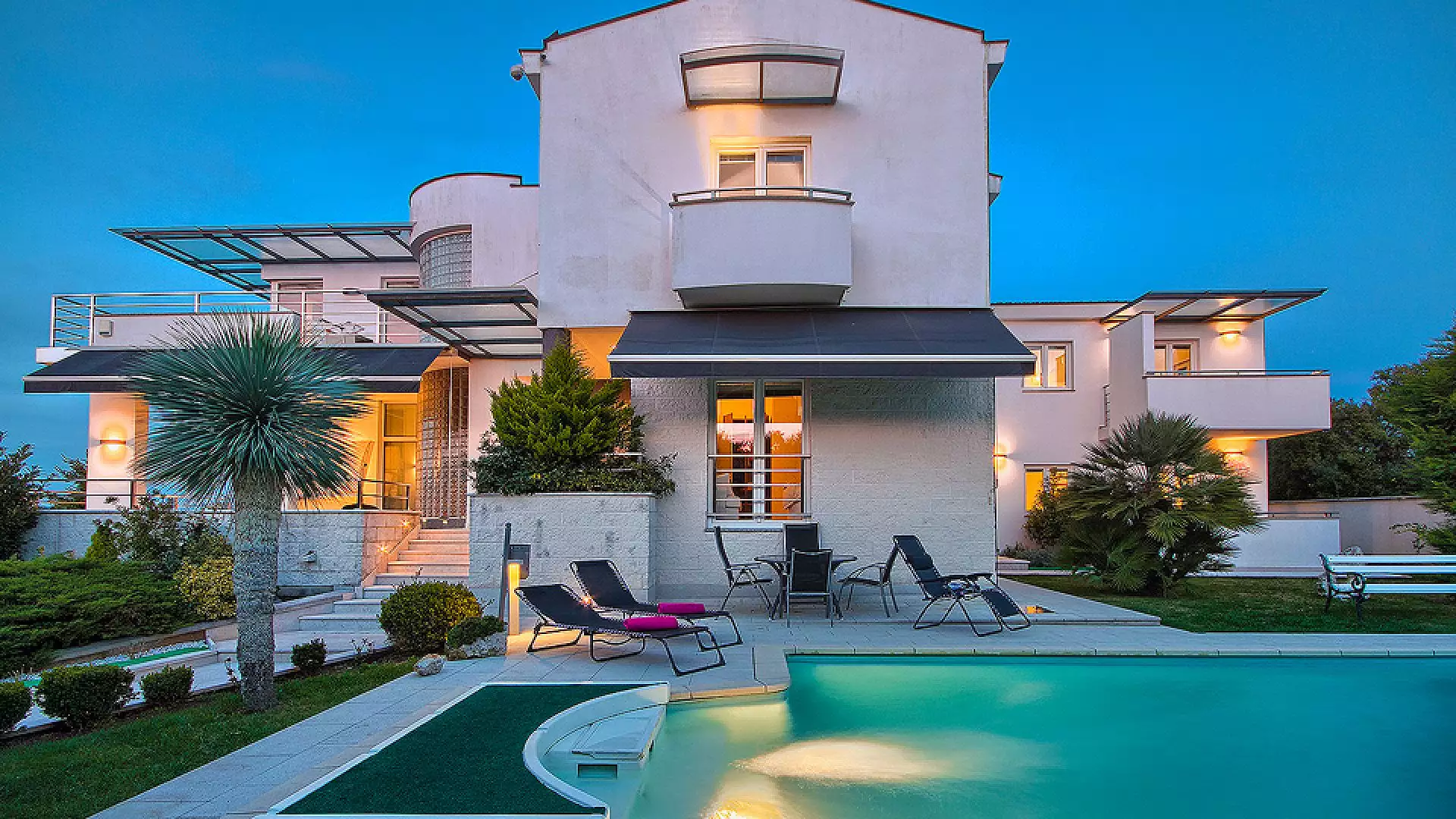 House 350m² in Croatia, Pula. Priced at 1850000€ rent photo-19