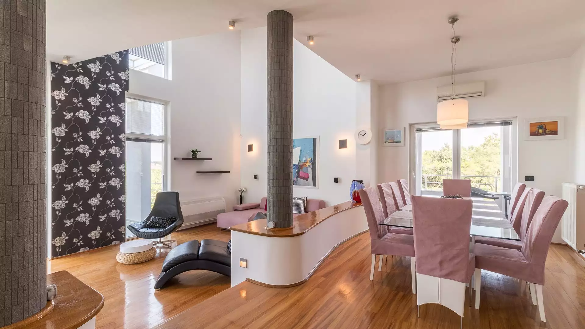 House 350m² in Croatia, Pula. Priced at 1850000€ rent photo-32