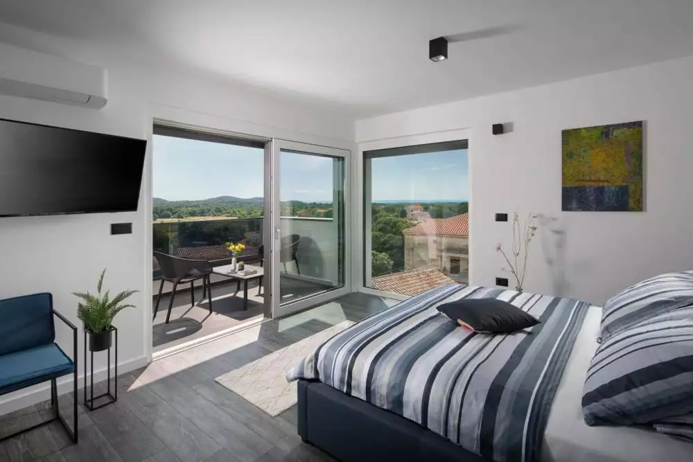 Villa 203m² in Croatia, Flengi. Priced at 1900000€ rent photo-13