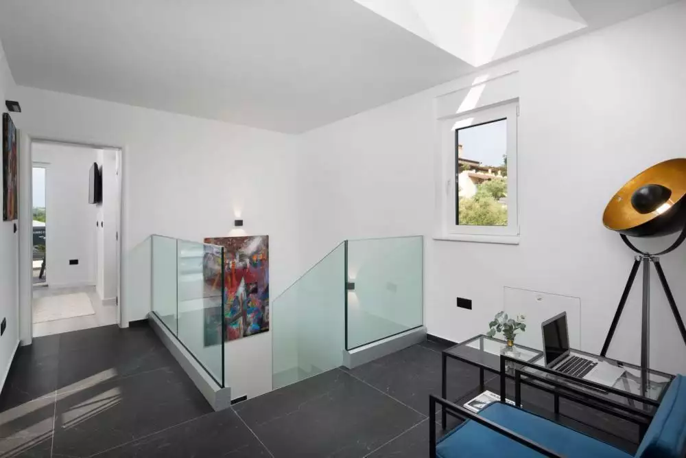 Villa 203m² in Croatia, Flengi. Priced at 1900000€ rent photo-21