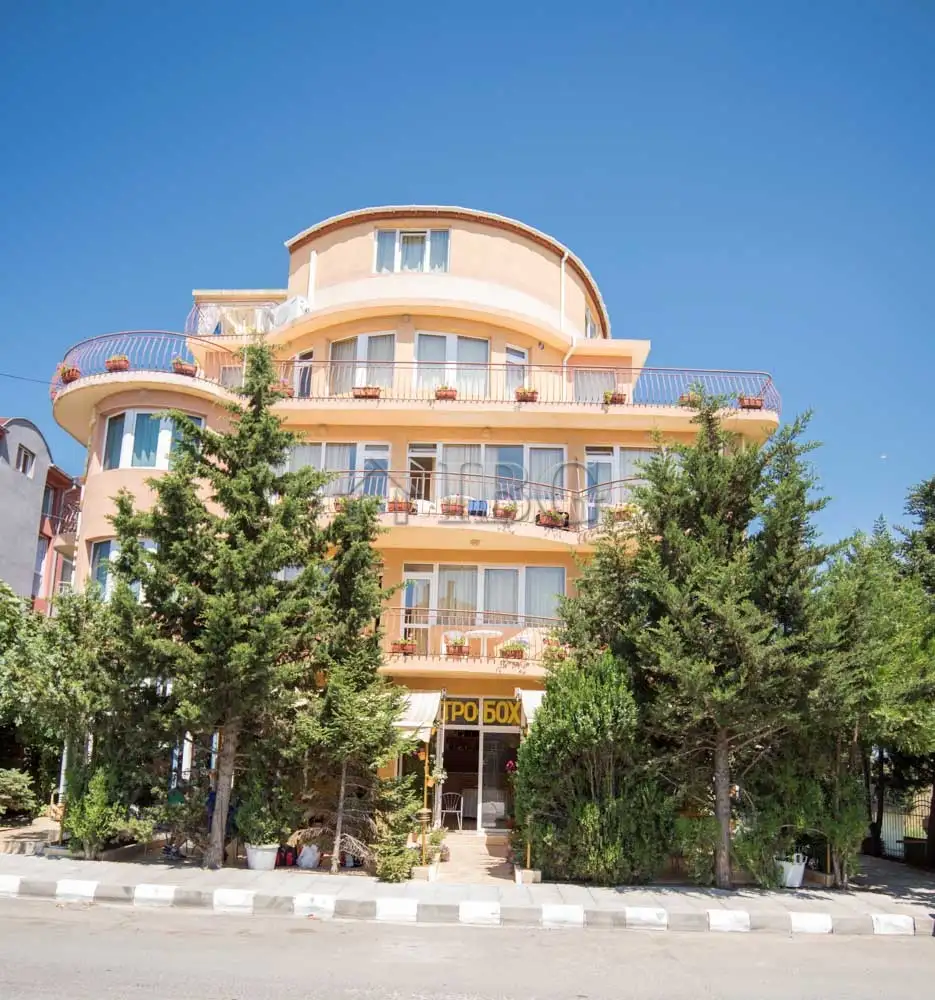 Other Properties 450m² in Bulgaria, Ravda. Priced at 480000€ rent photo-1