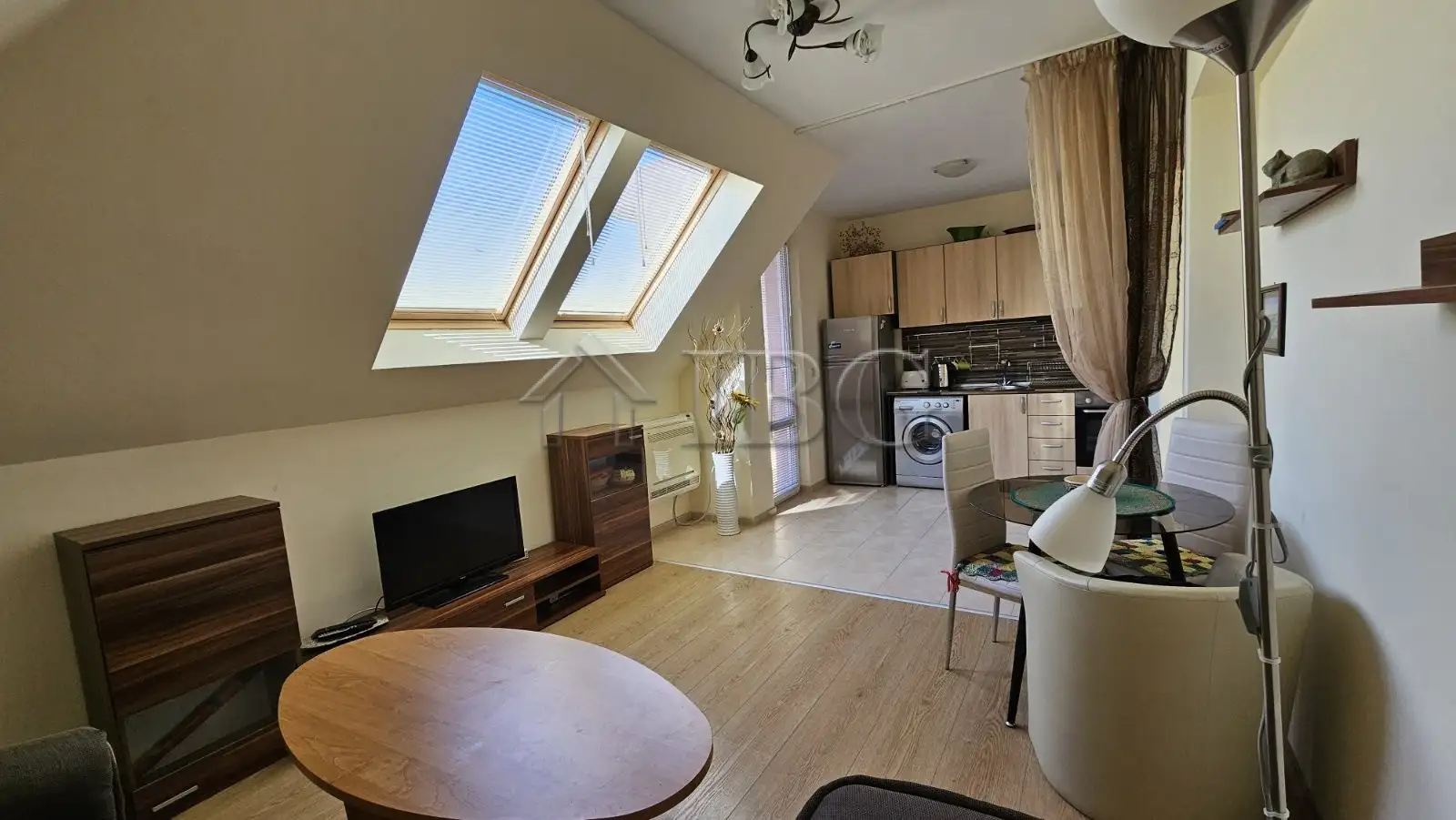 Flat 70m² in Bulgaria, Chernomorets. Priced at 85000€ rent photo-5