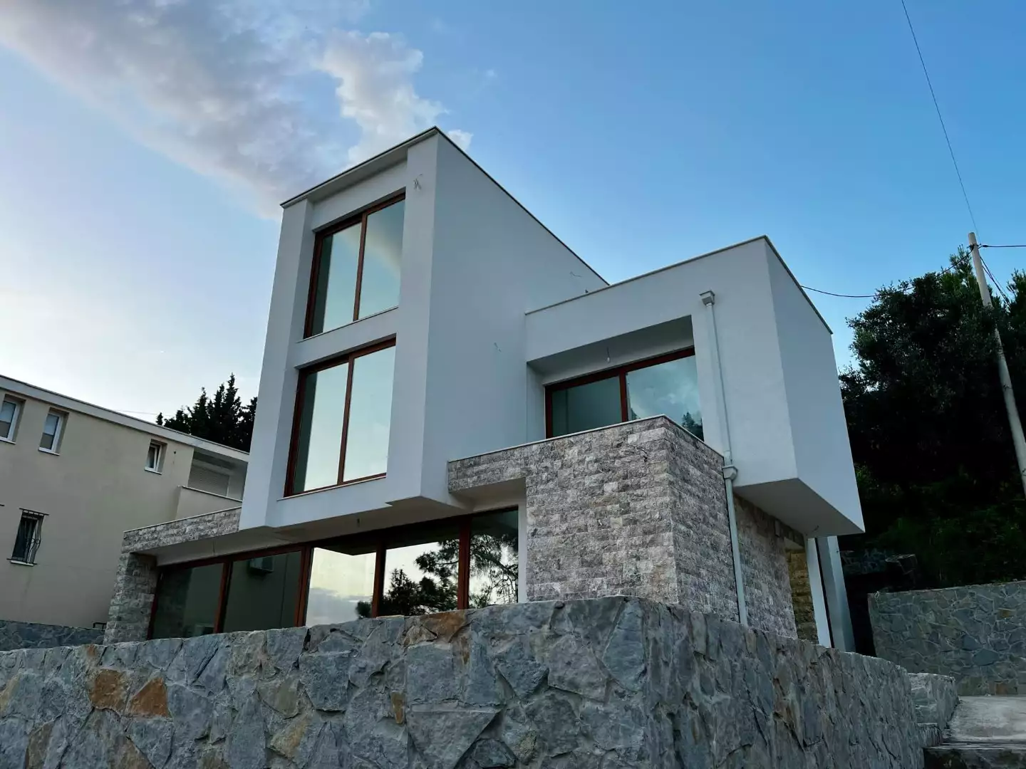 House 292m² in Montenegro, Bar. Priced at 650000€ rent photo-2