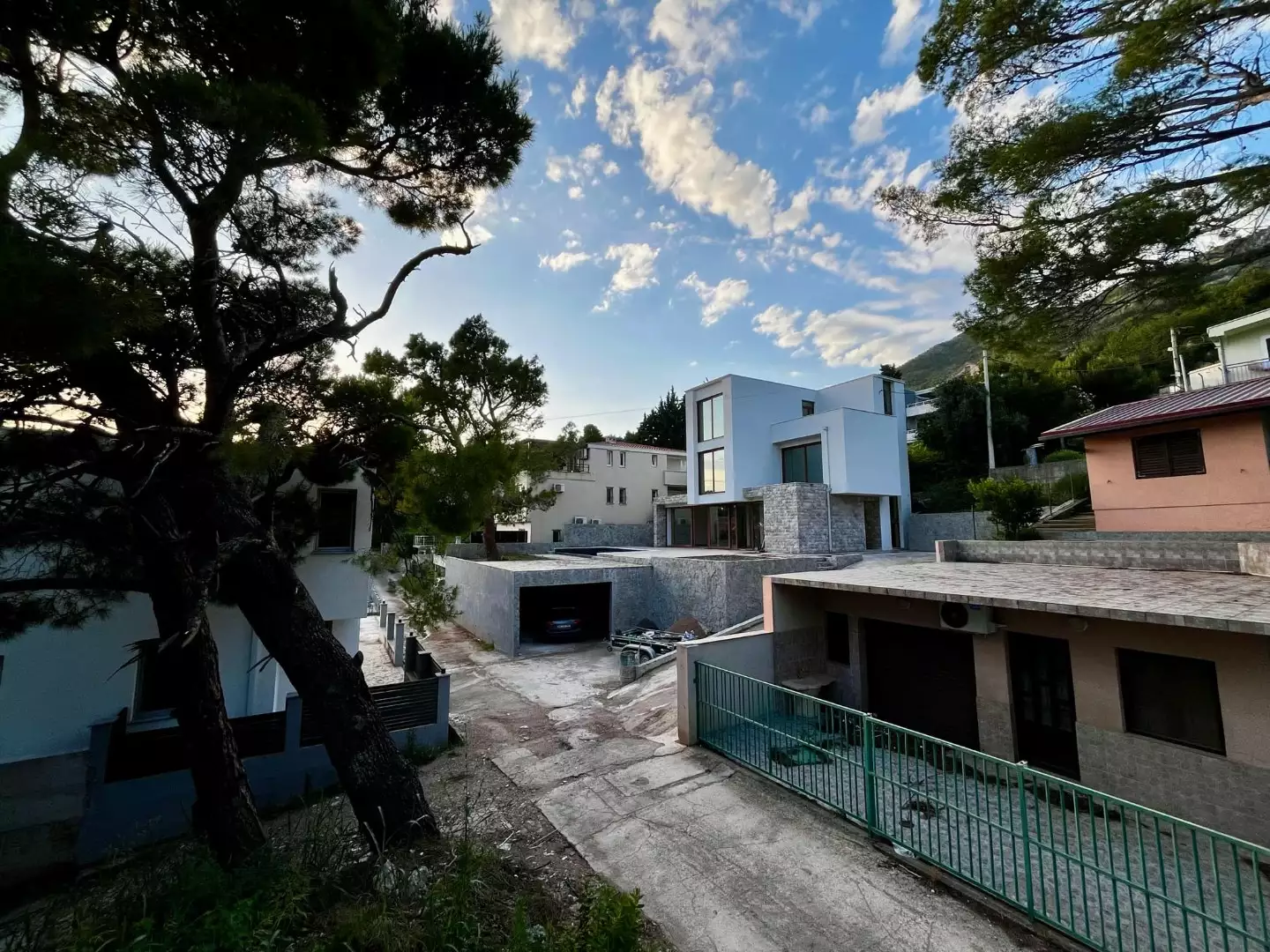 House 292m² in Montenegro, Bar. Priced at 650000€ rent photo-7
