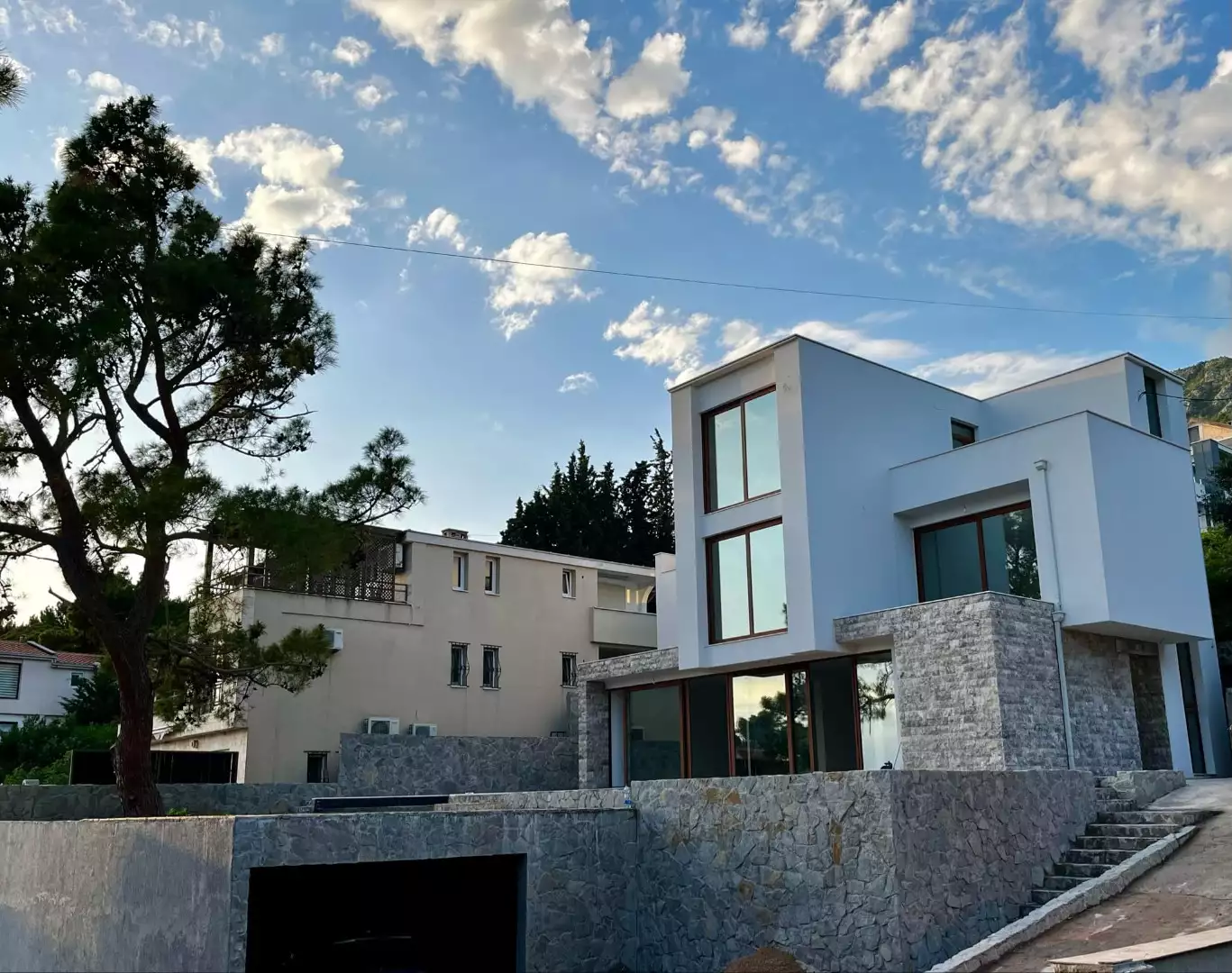 House 292m² in Montenegro, Bar. Priced at 650000€ rent photo-9