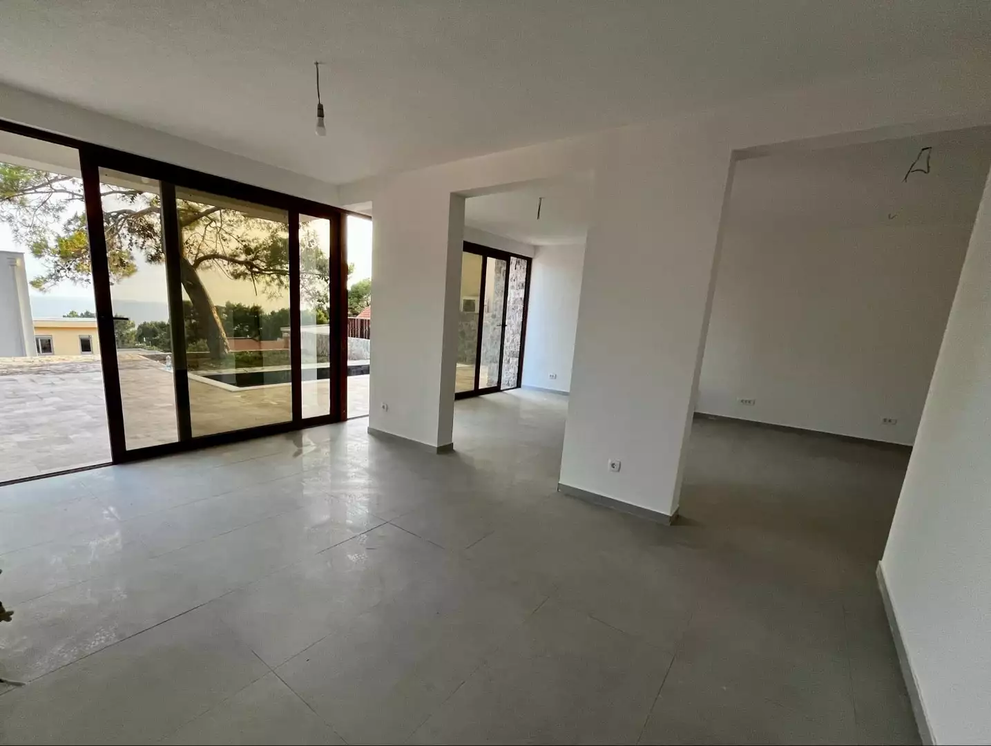 House 292m² in Montenegro, Bar. Priced at 650000€ rent photo-17