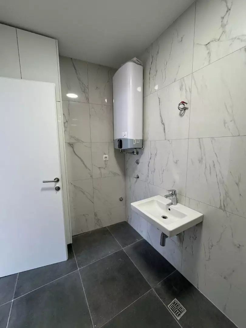 Flat 40m² in Montenegro, Bar. Priced at 120000€ rent photo-11