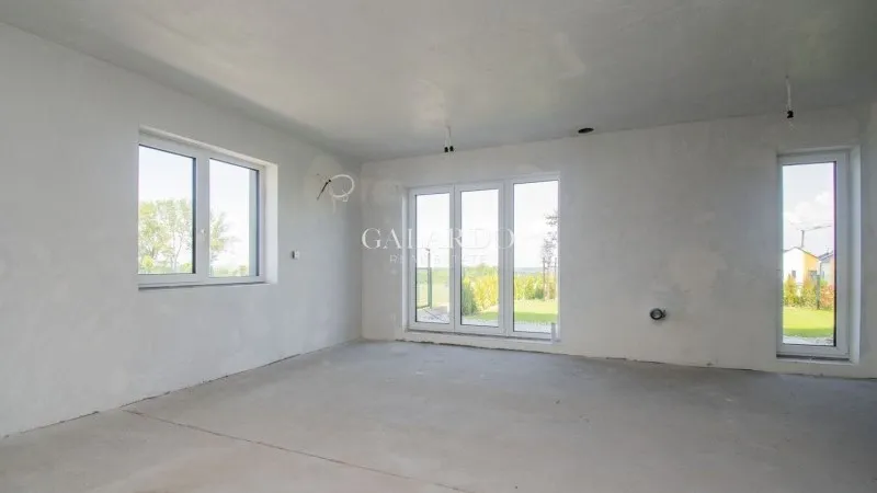 House 248m² in Bulgaria, Lozen. Priced at 372128£ rent photo-3