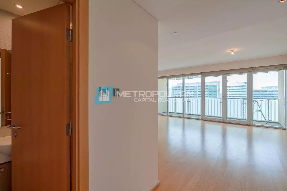 Flat 144m² in UAE, Abu Dhabi. Priced at 482885€ rent photo-2