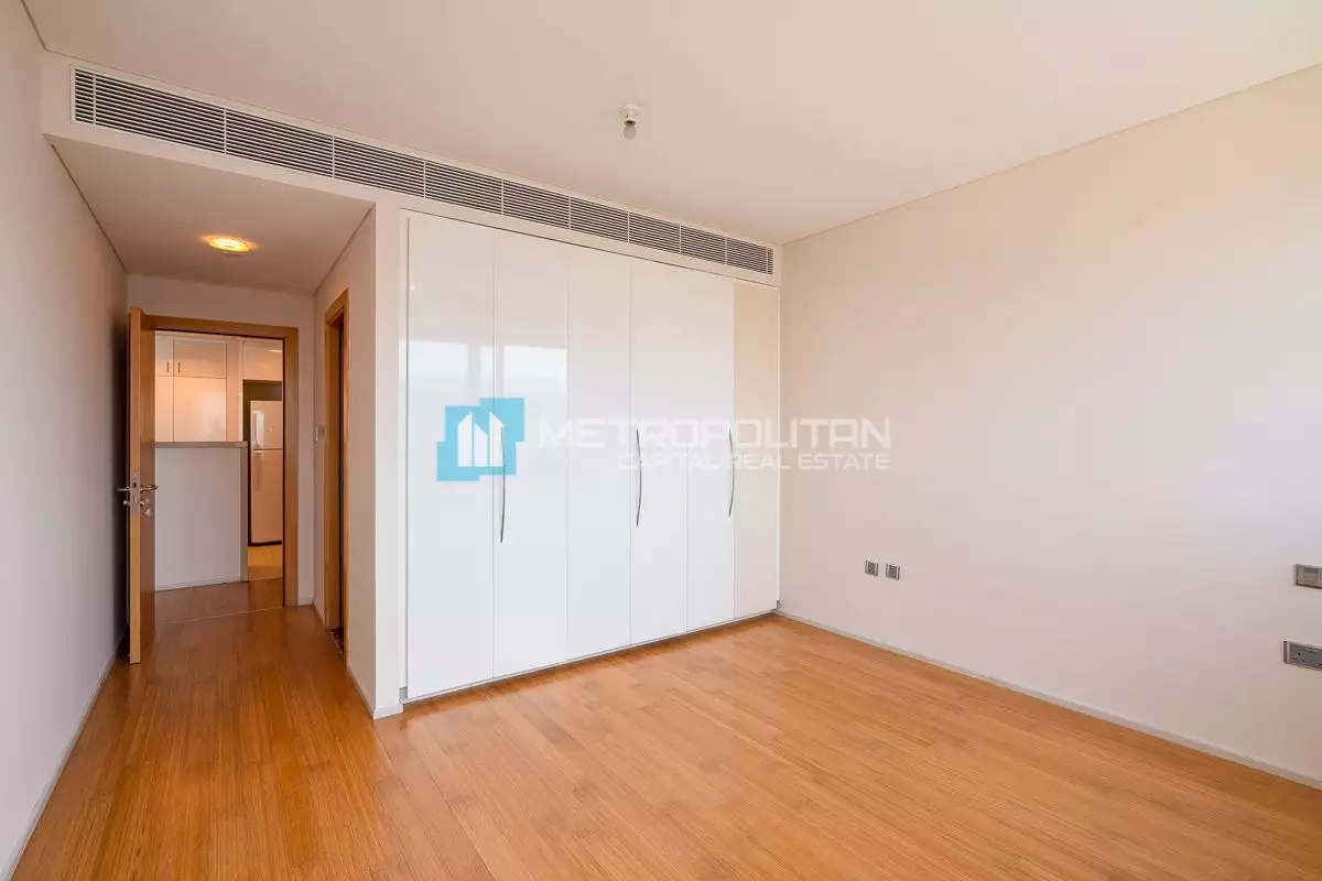 Flat 144m² in UAE, Abu Dhabi. Priced at 482885€ rent photo-4