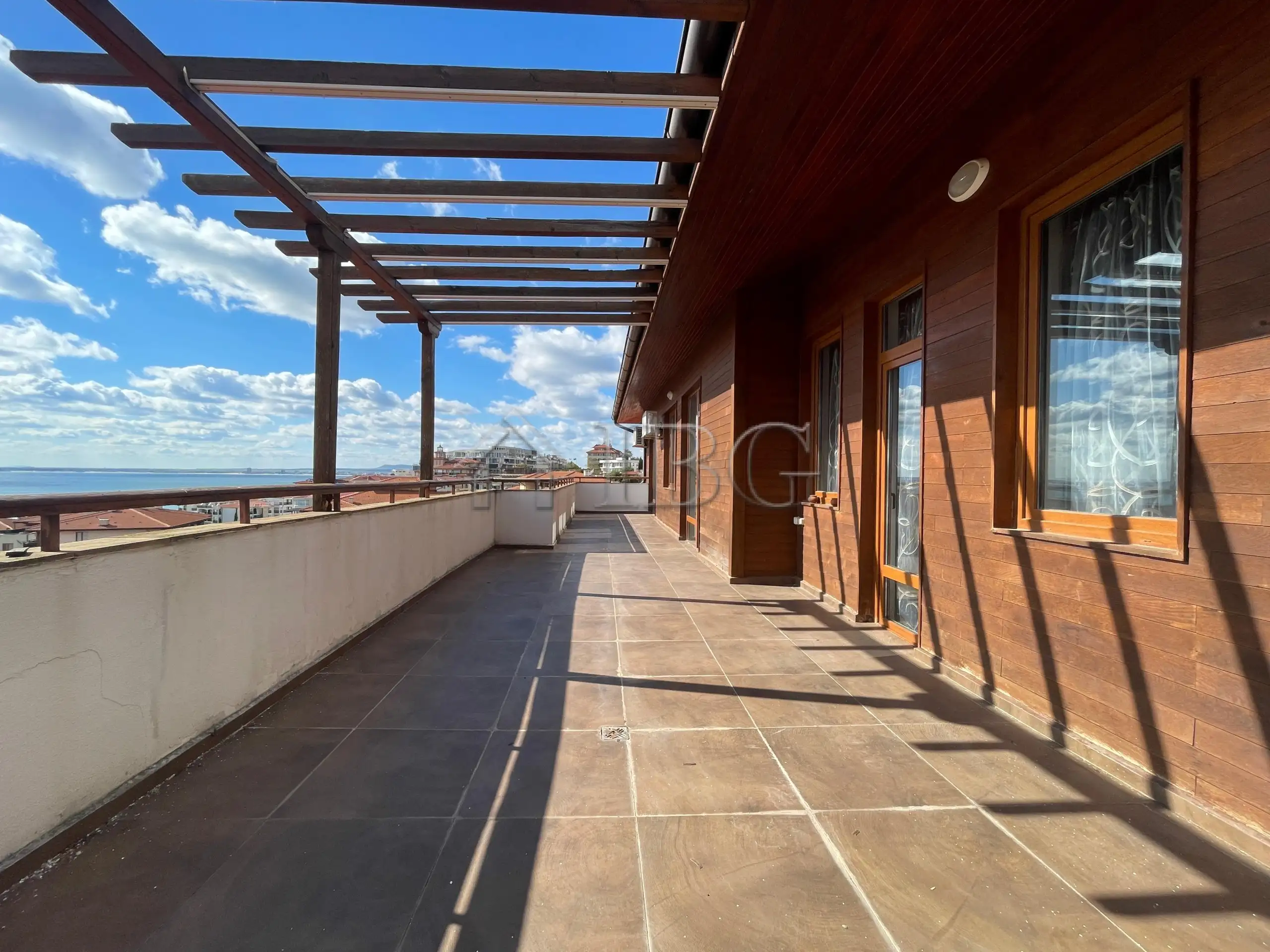 Flat 161m² in Bulgaria, Sveti Vlas. Priced at 400000€ rent photo-3