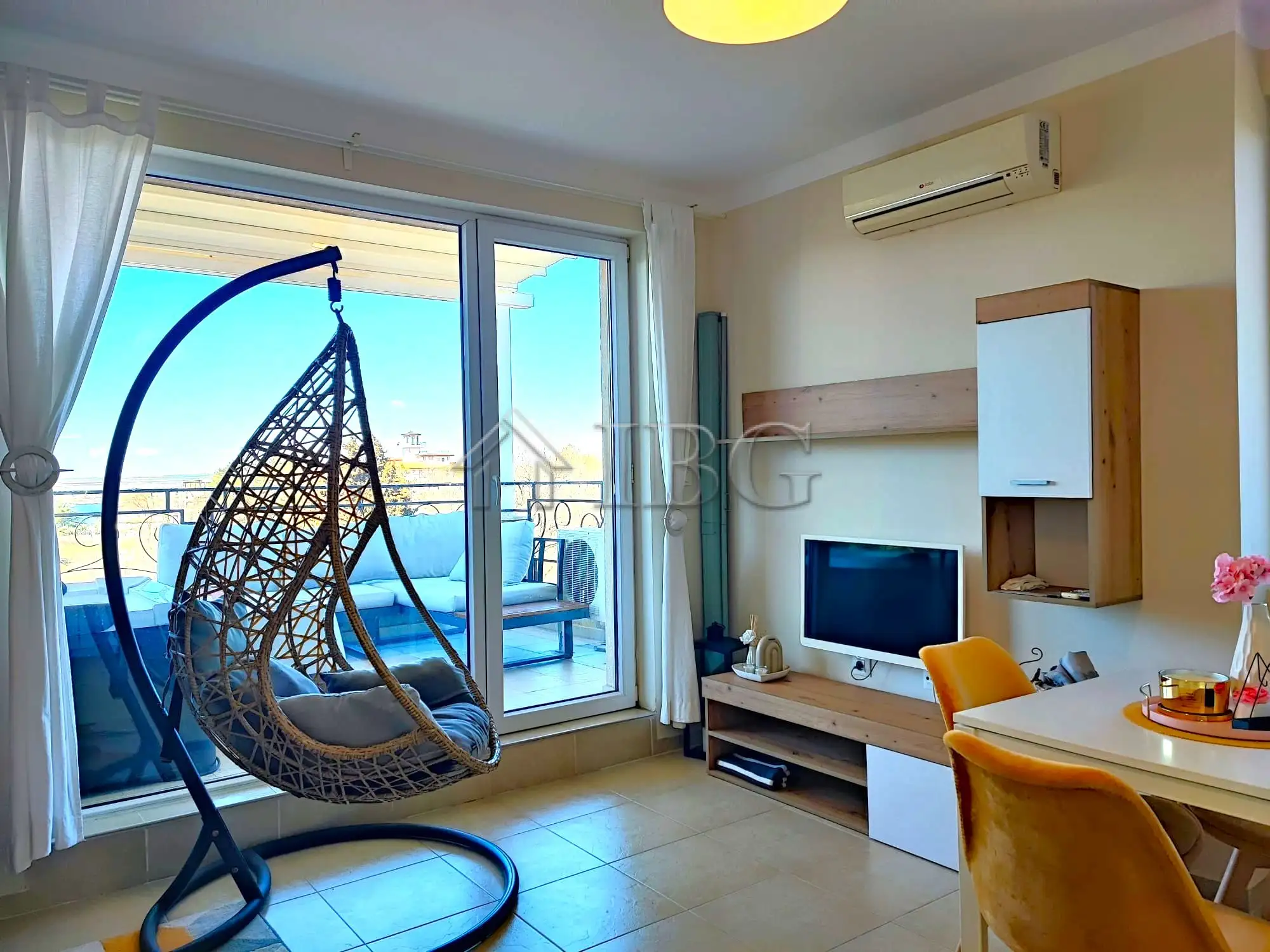 Flat 63m² in Bulgaria, Pomorie. Priced at 109000€ rent photo-3