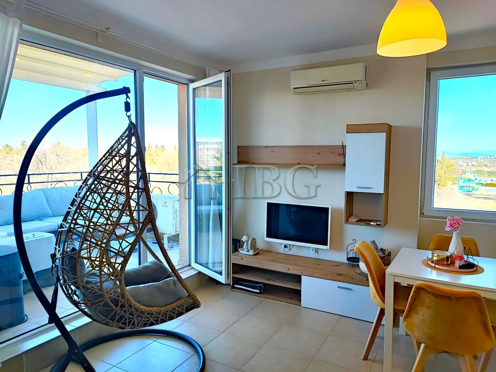 Flat 63m² in Bulgaria, Pomorie. Priced at 109000€ rent photo-5