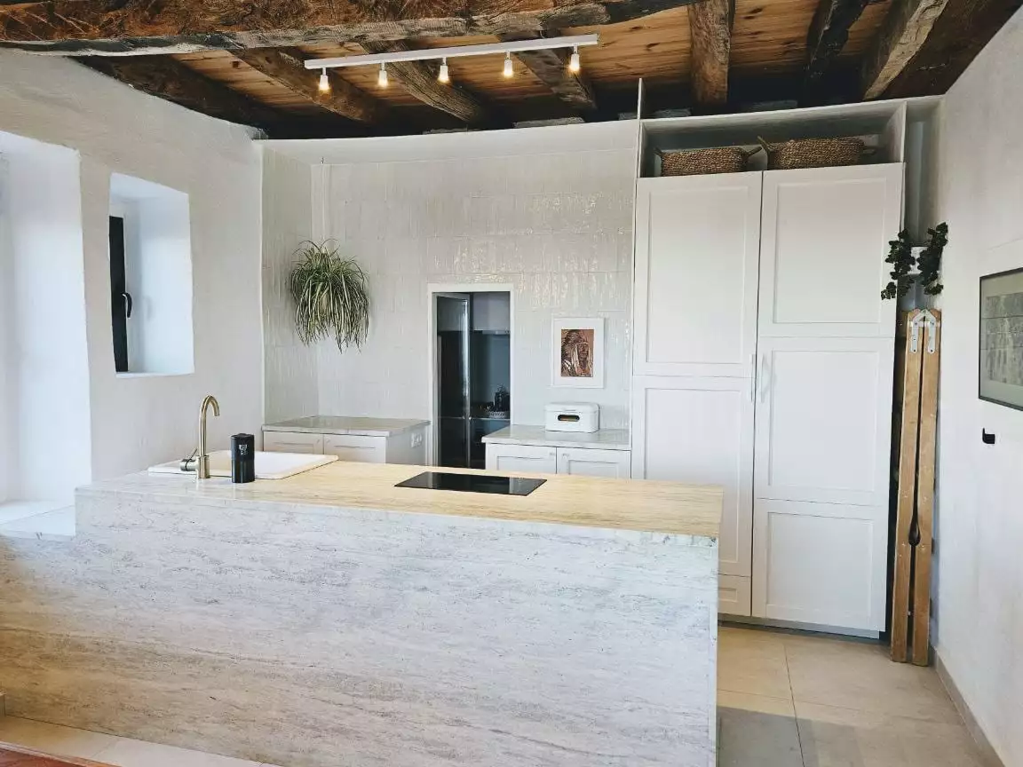 House 250m² in Montenegro, Dobra Voda. Priced at 690000€ rent photo-6