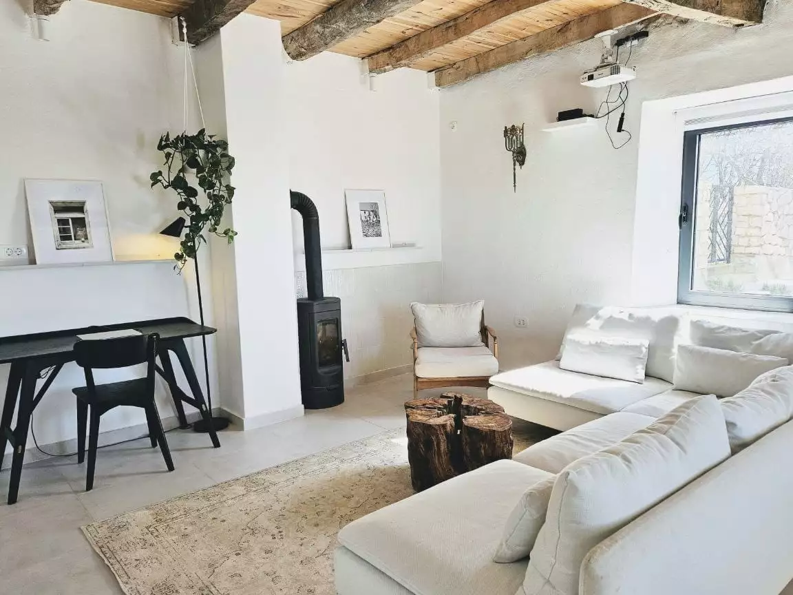 House 250m² in Montenegro, Dobra Voda. Priced at 690000€ rent photo-9