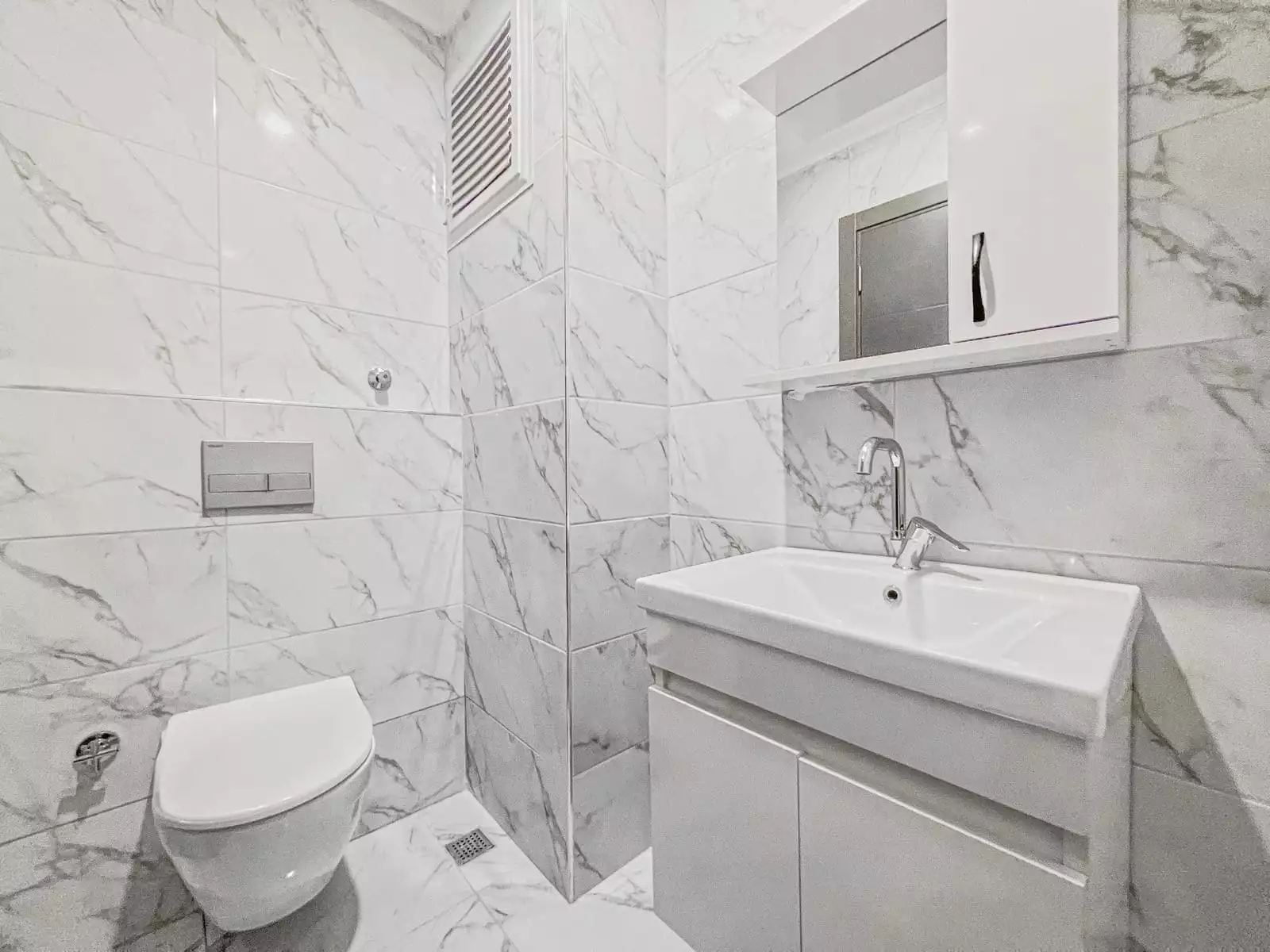 Penthouse 180m² in Turkey, Mahmutlar. Priced at 220000€ rent photo-15