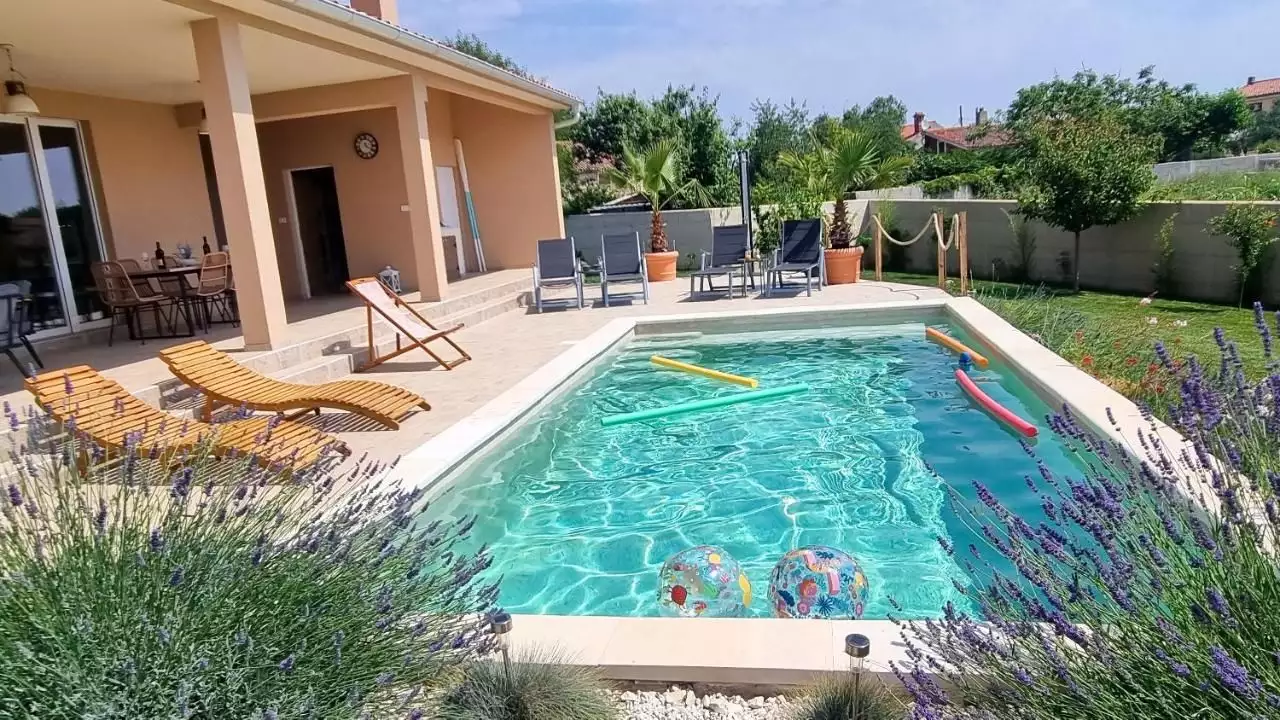 Villa 182m² in Croatia, Valdebek. Priced at 700000€ rent photo-3