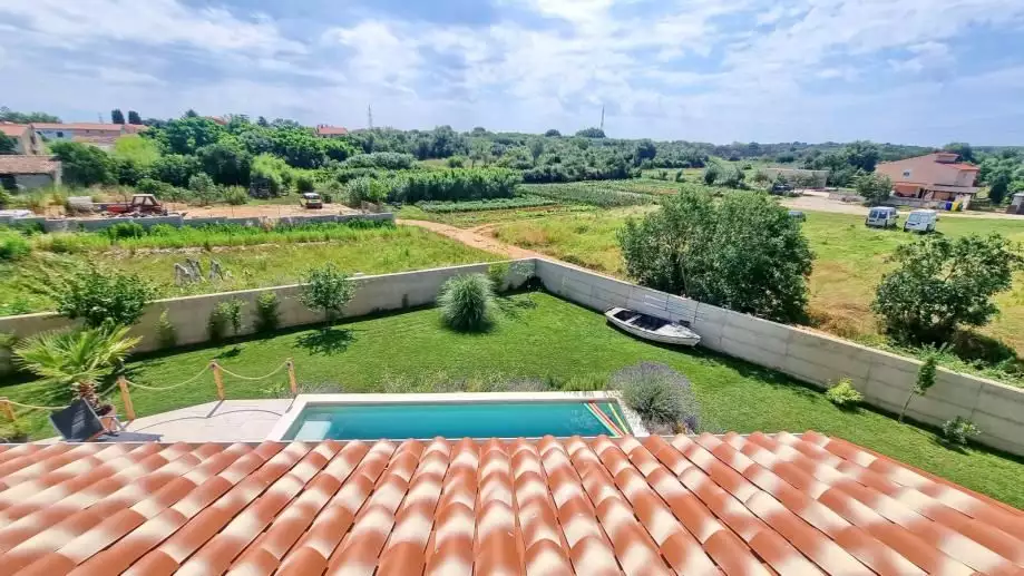 Villa 182m² in Croatia, Valdebek. Priced at 700000€ rent photo-4