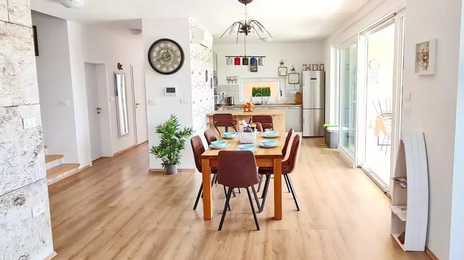 Villa 182m² in Croatia, Valdebek. Priced at 700000€ rent photo-11