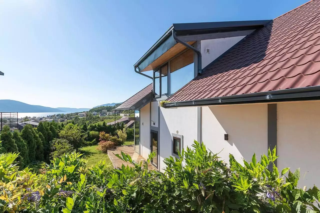 House 220m² in Montenegro, Tivat. Priced at 560000€ rent photo-2