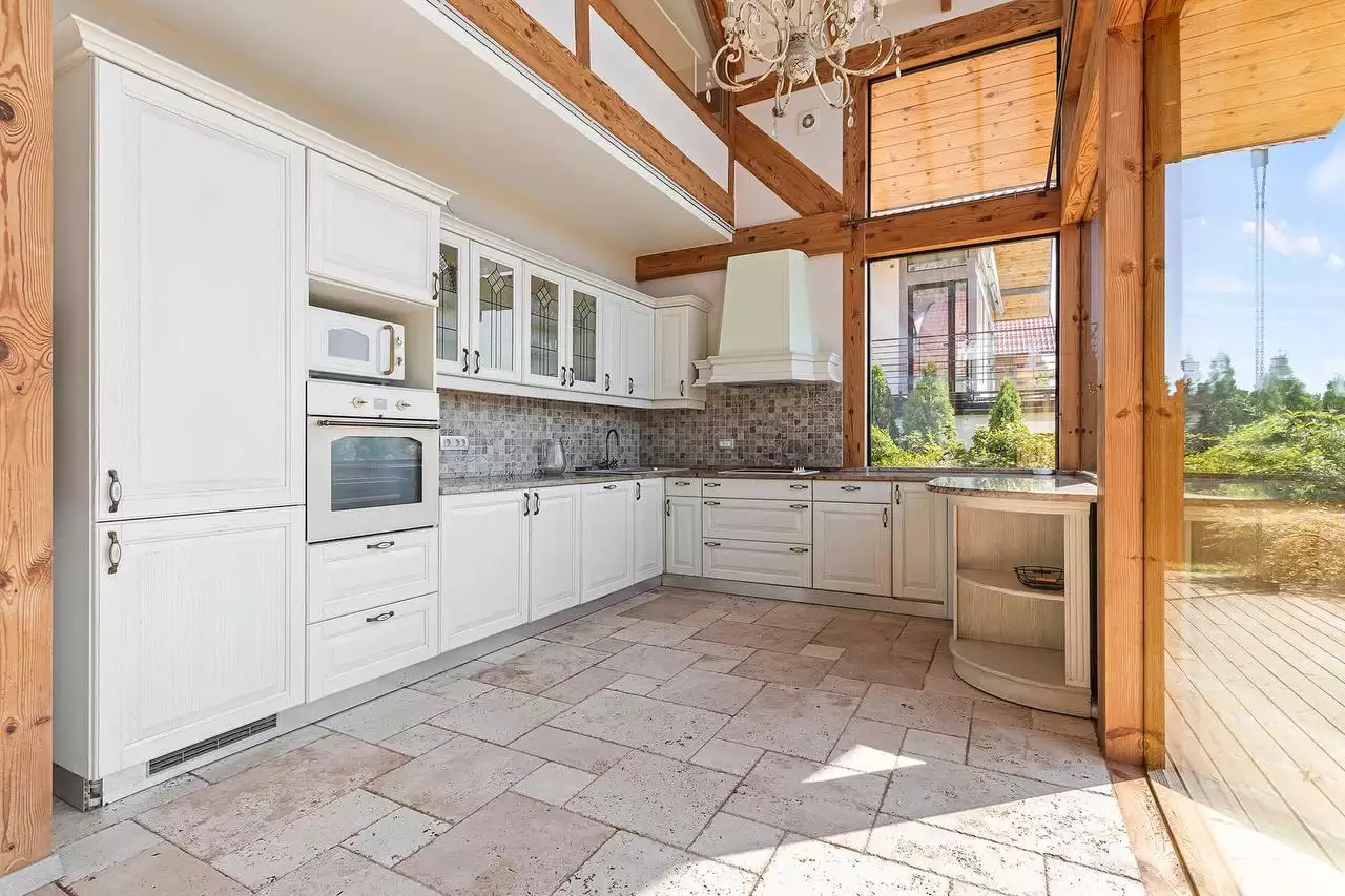 House 220m² in Montenegro, Tivat. Priced at 560000€ rent photo-26