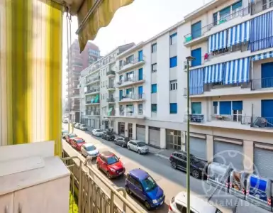 Buy in Italy for 79000€