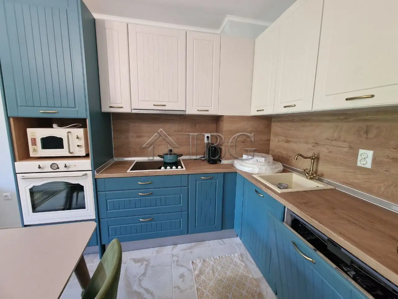 Flat 106m² in Bulgaria, Nesebar. Priced at 195000€ rent photo-3
