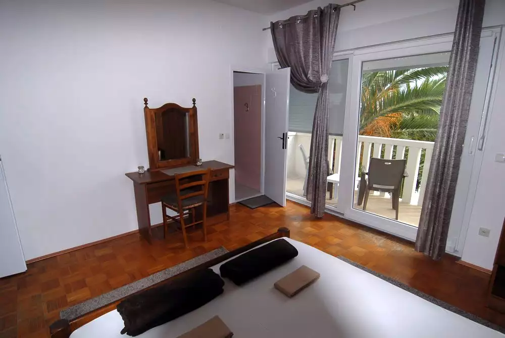 House 200m² in Croatia, Omis. Priced at 1200000€ rent photo-4