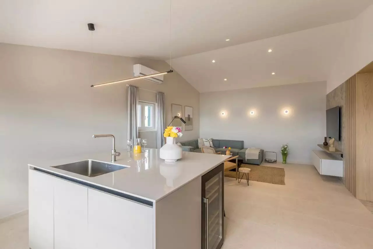 House 240m² in Croatia, Ciovo. Priced at 1200000€ rent photo-7