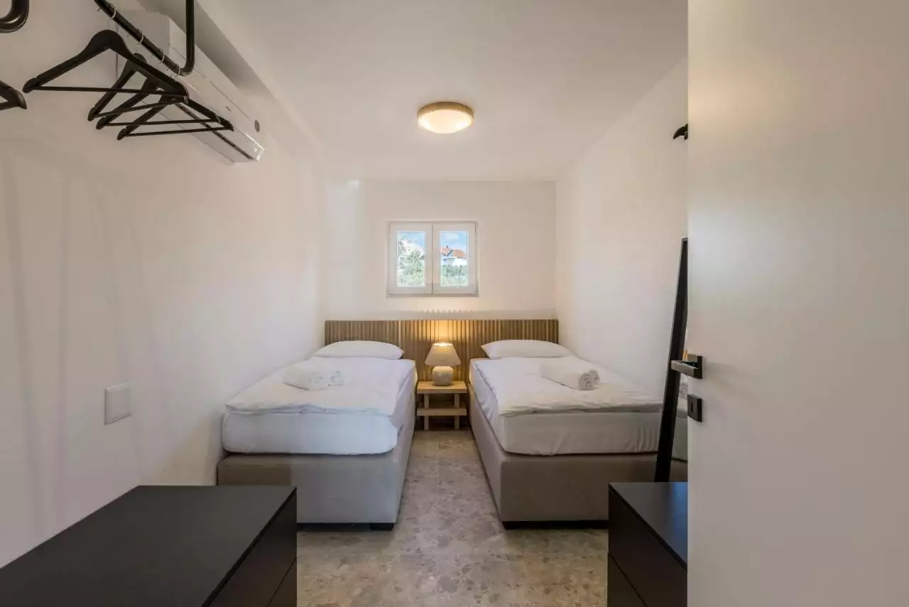 House 240m² in Croatia, Ciovo. Priced at 1200000€ rent photo-12