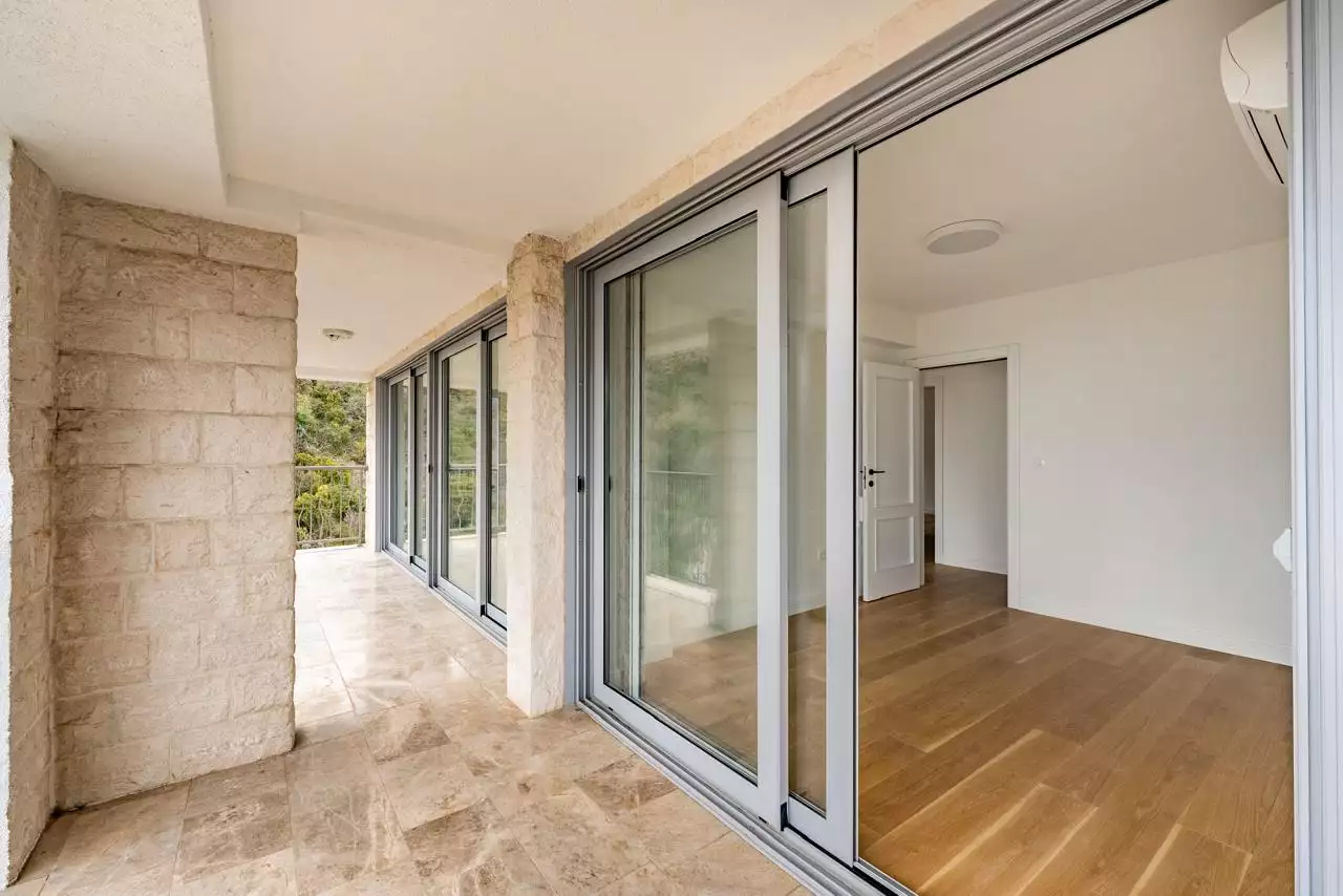 Flat 160m² in Montenegro, Przno. Priced at 565000€ rent photo-9