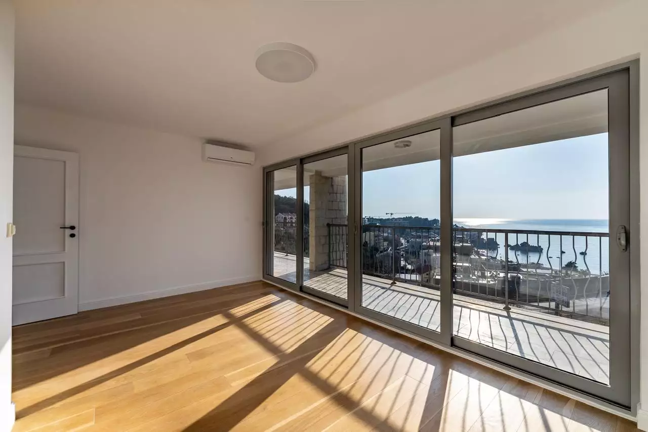 Flat 160m² in Montenegro, Przno. Priced at 565000€ rent photo-12