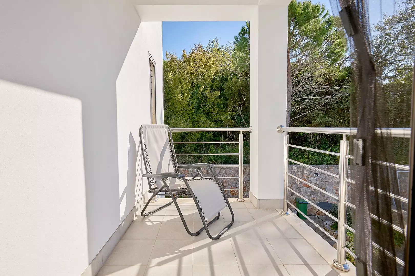 House 200m² in Montenegro, Krimovica. Priced at 475000€ rent photo-4