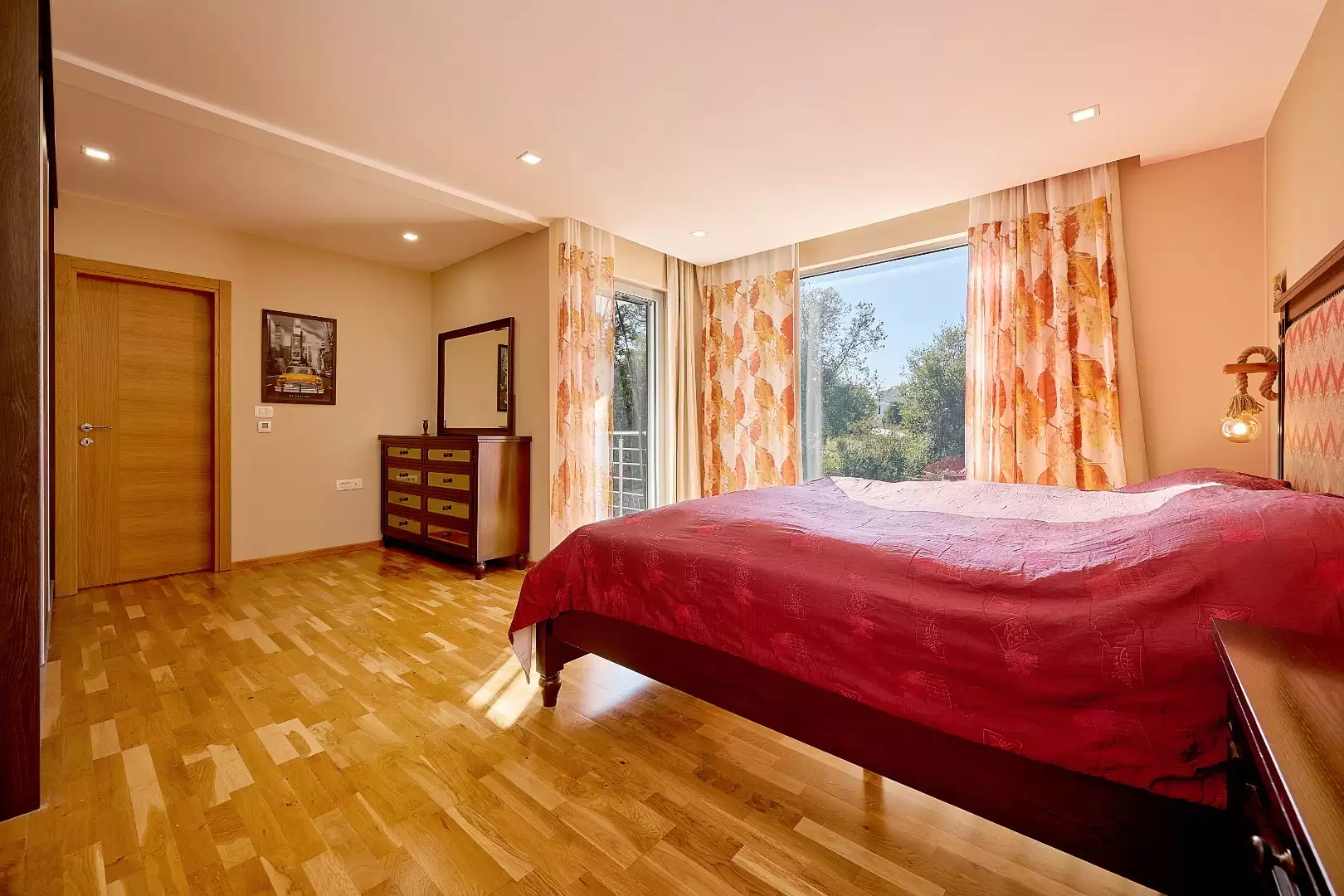 House 200m² in Montenegro, Krimovica. Priced at 475000€ rent photo-6