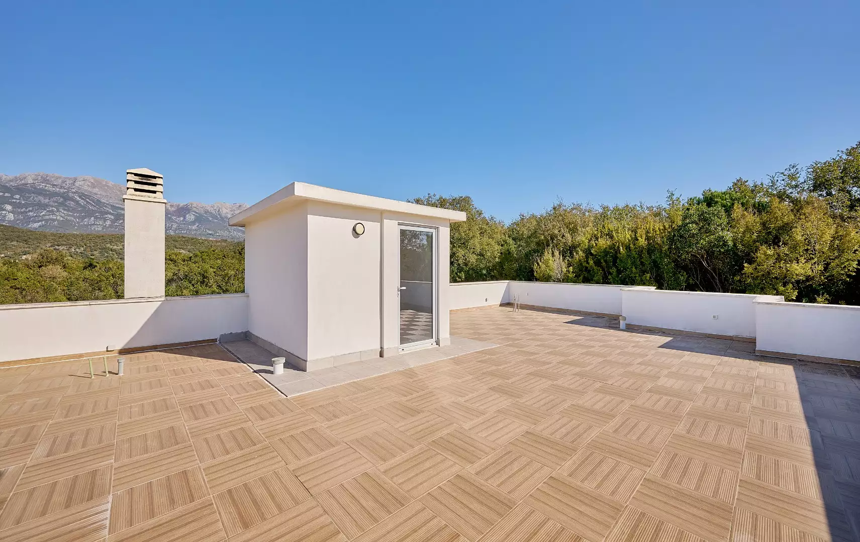 House 200m² in Montenegro, Krimovica. Priced at 475000€ rent photo-14