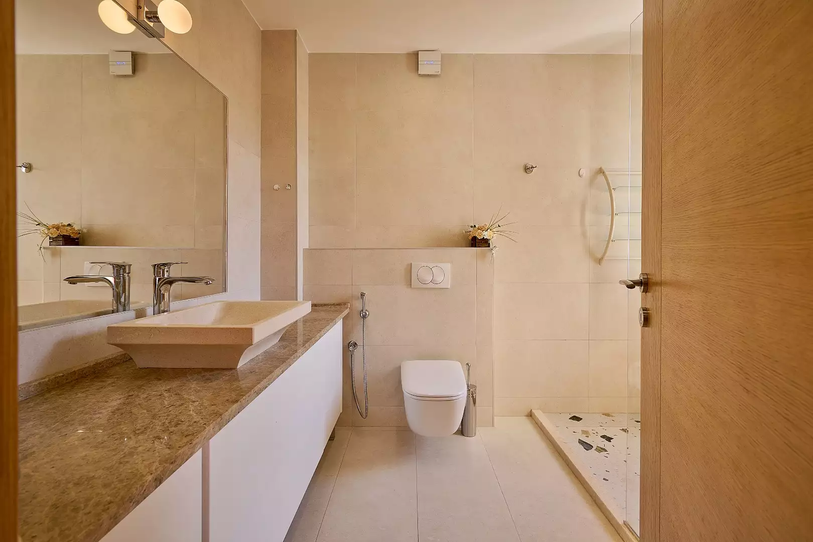 House 200m² in Montenegro, Krimovica. Priced at 475000€ rent photo-19