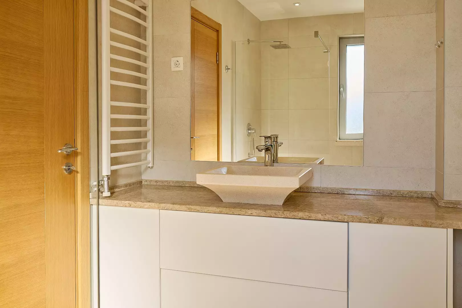 House 200m² in Montenegro, Krimovica. Priced at 475000€ rent photo-20