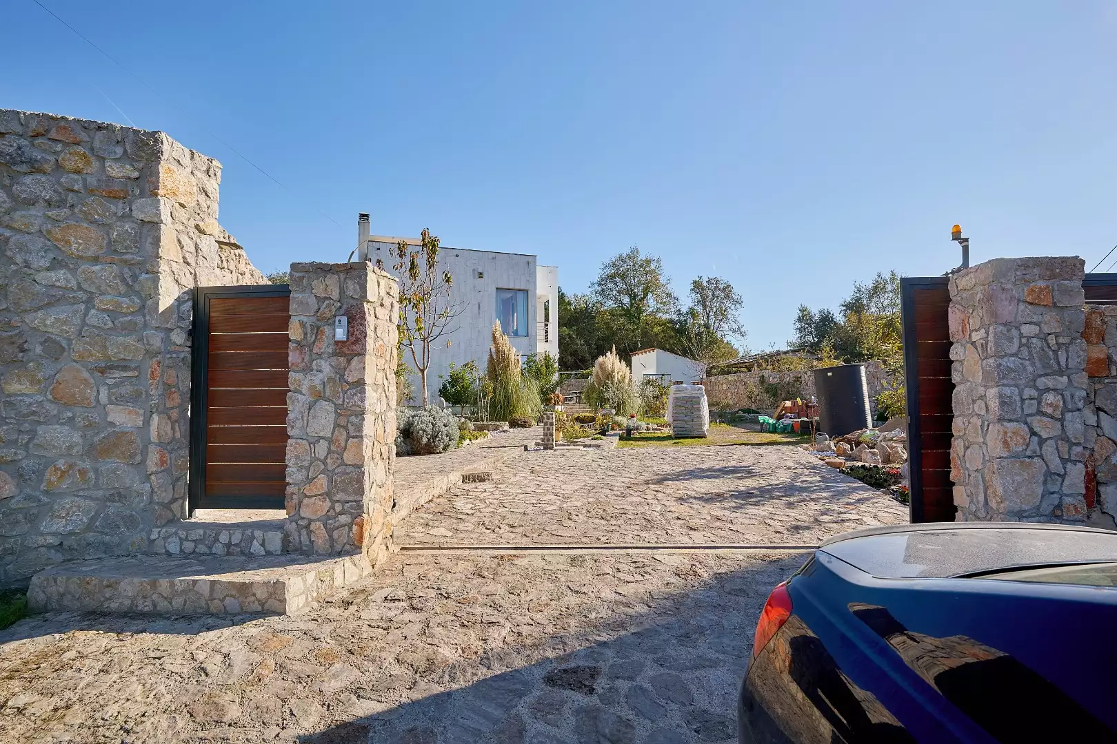House 200m² in Montenegro, Krimovica. Priced at 475000€ rent photo-61