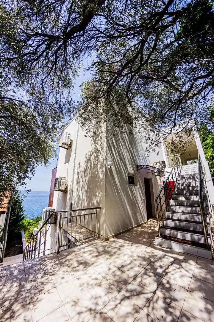 Flat 35m² in Montenegro, Sutomore. Priced at 77000€ rent photo-12