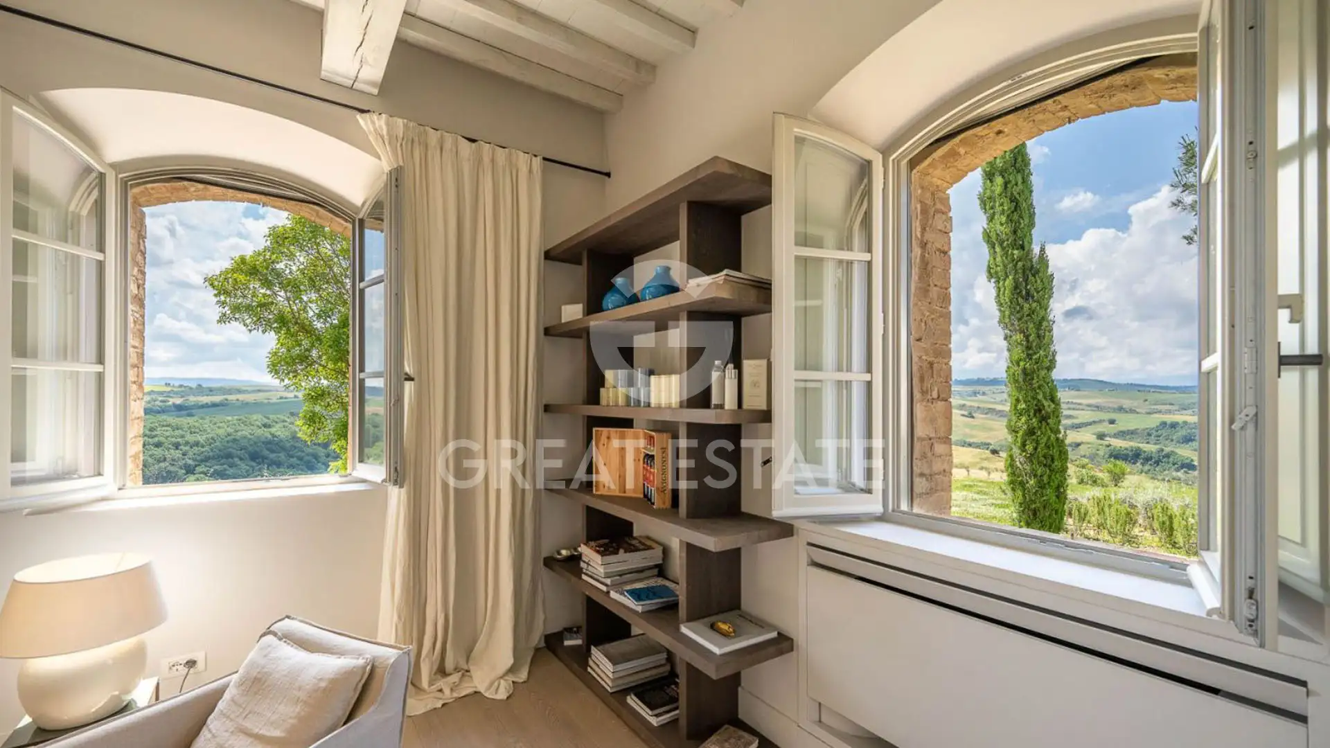House 483m² in Italy, Siena. Priced at 4000000€ rent photo-14