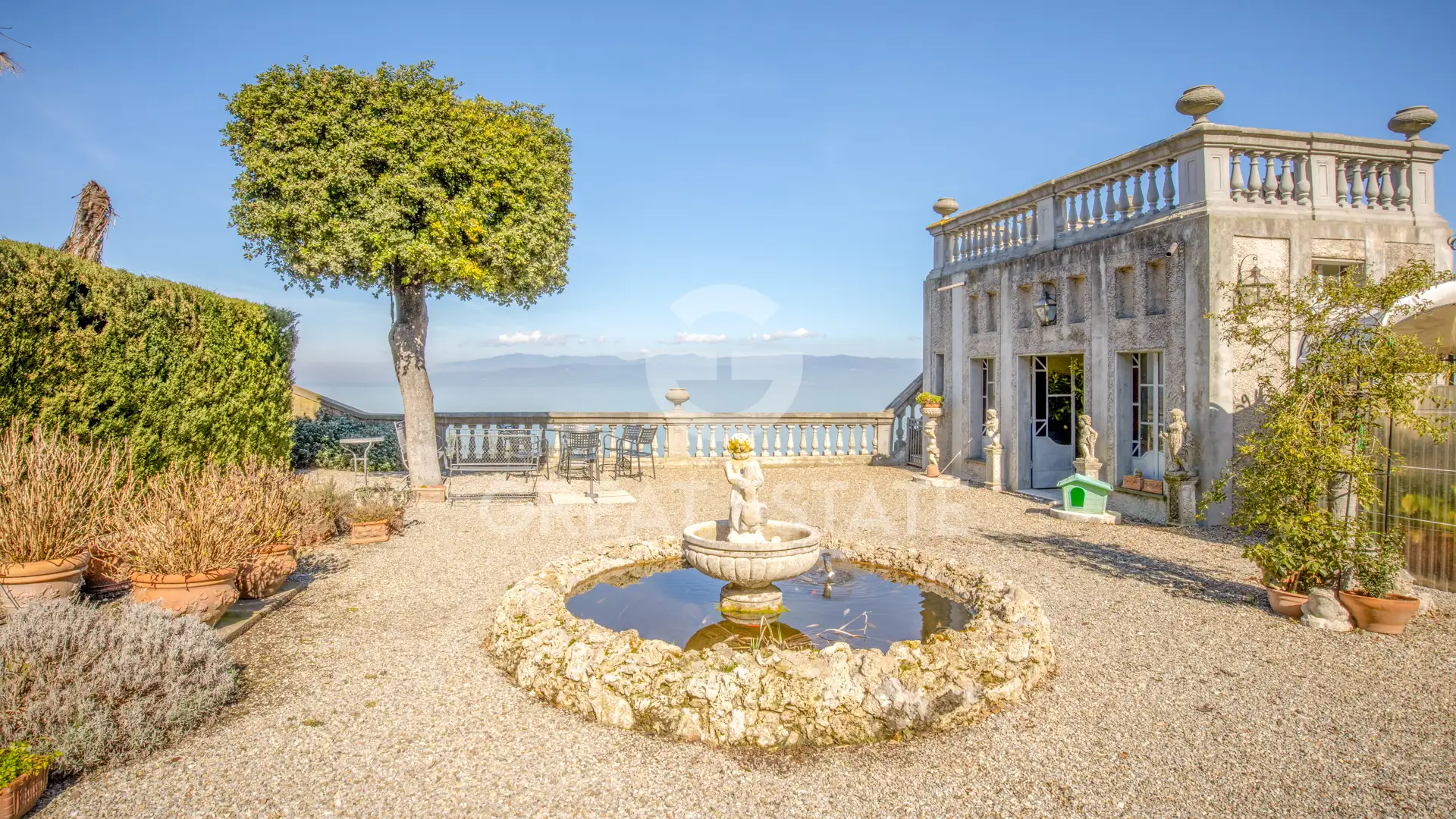 Flat 976m² in Italy, Perugia. Priced at 1650000€ rent photo-2