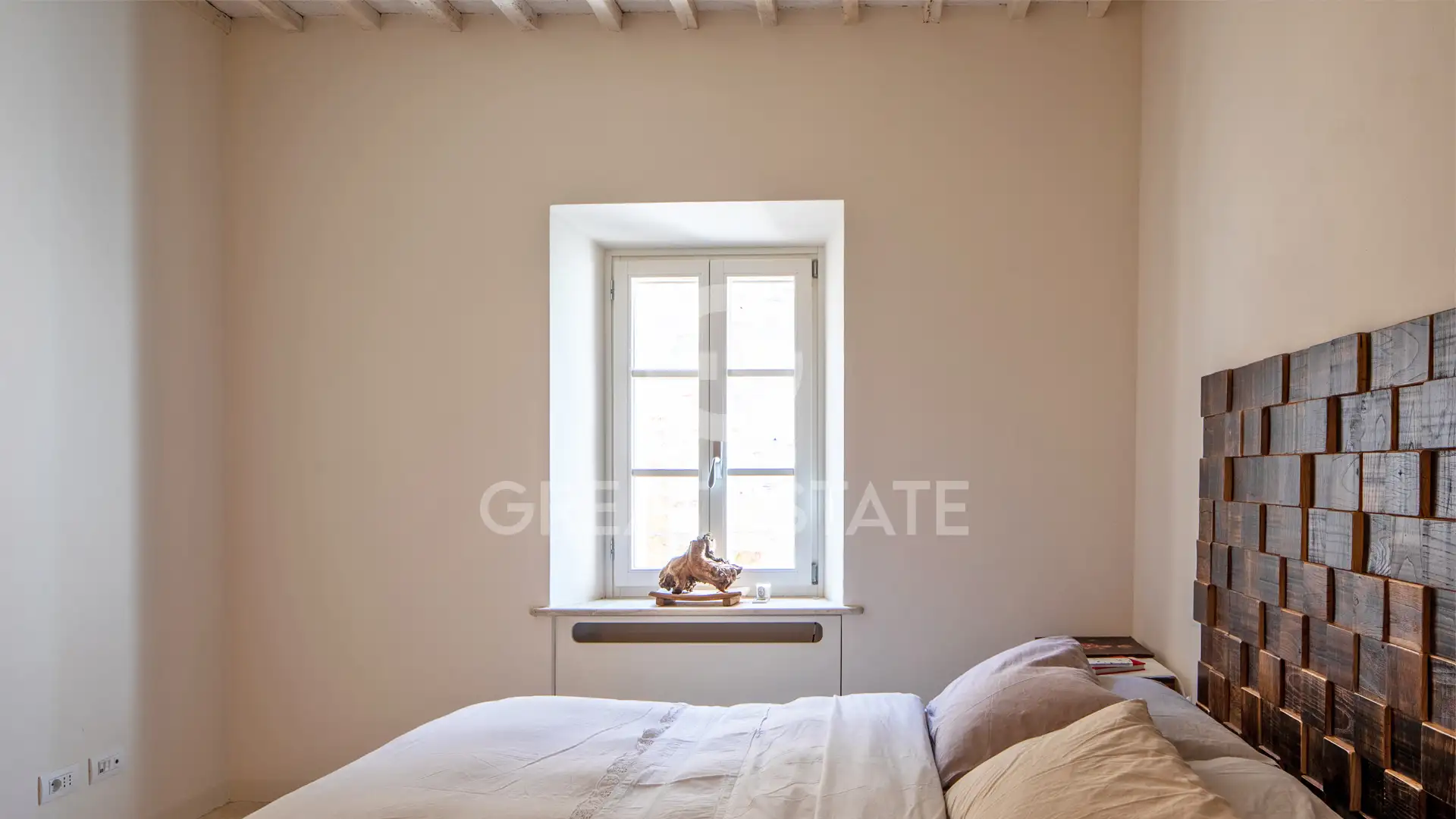 Flat 435m² in Italy, Siena. Priced at 590000€ rent photo-10