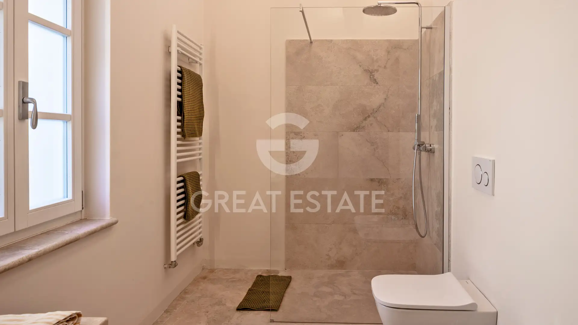 Flat 435m² in Italy, Siena. Priced at 590000€ rent photo-13