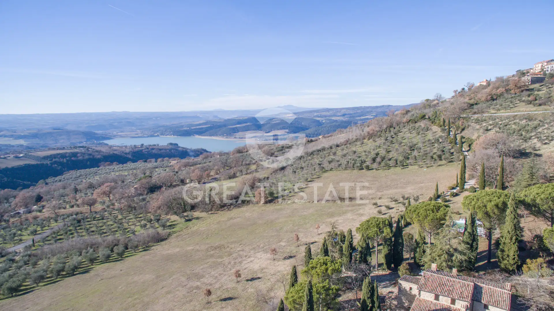 House 548m² in Italy, Terney. Priced at 990000€ rent photo-1