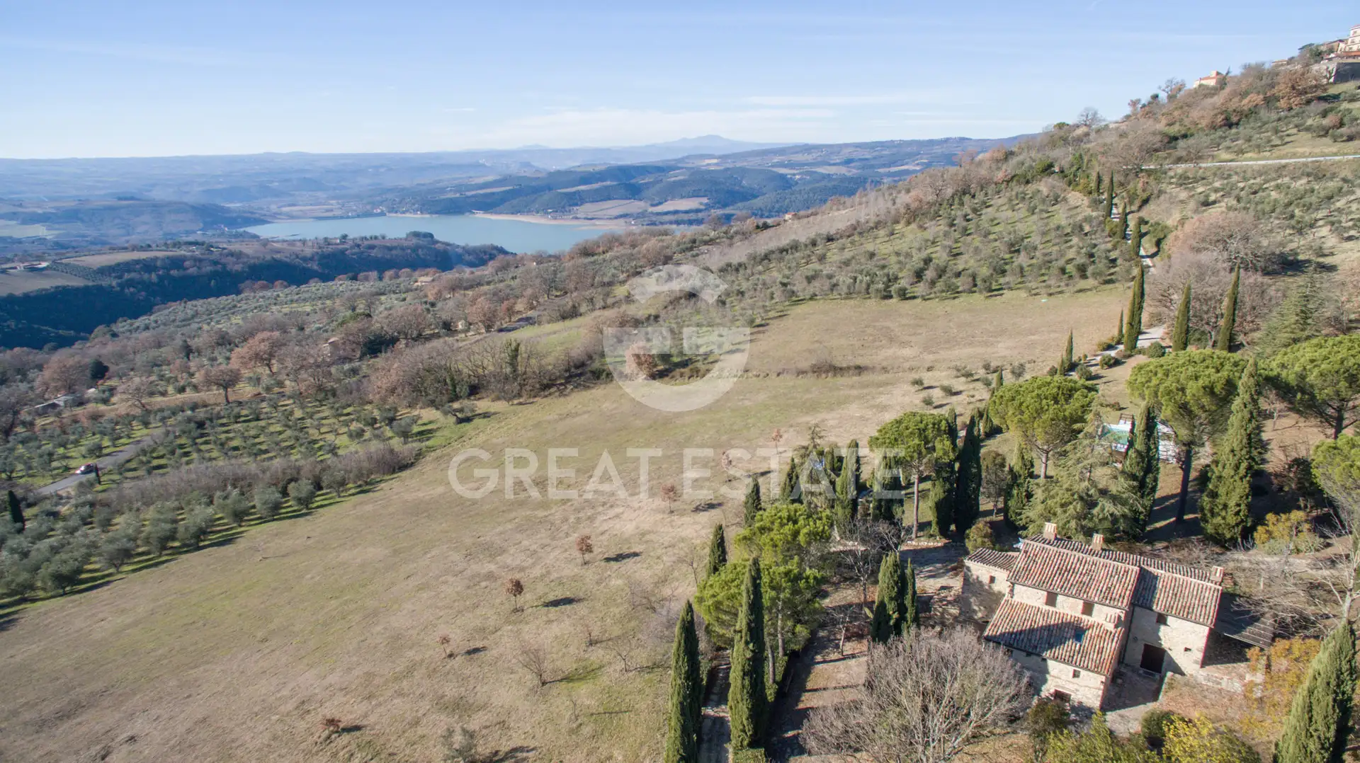 House 548m² in Italy, Terney. Priced at 990000€ rent photo-4